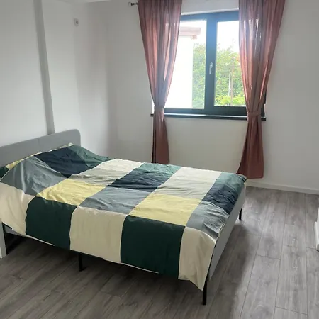 Everest 33 Ap 1 Apartment Bucharest
